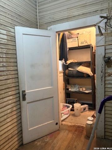 717 Kayton, San Antonio, TX 78210