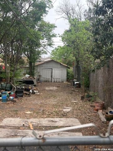 717 Kayton, San Antonio, TX 78210