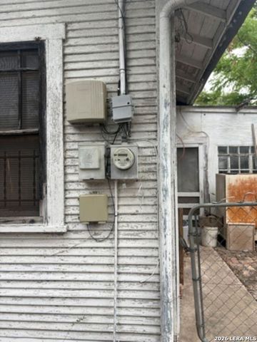 717 Kayton, San Antonio, TX 78210