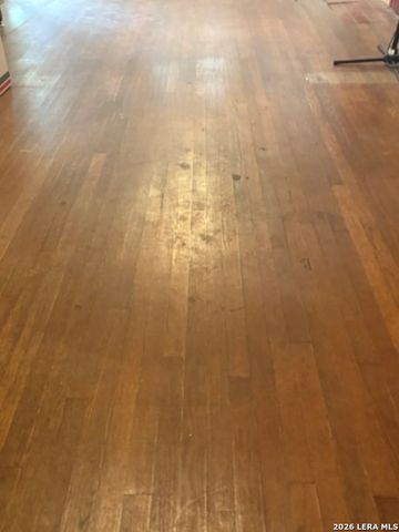 717 Kayton, San Antonio, TX 78210