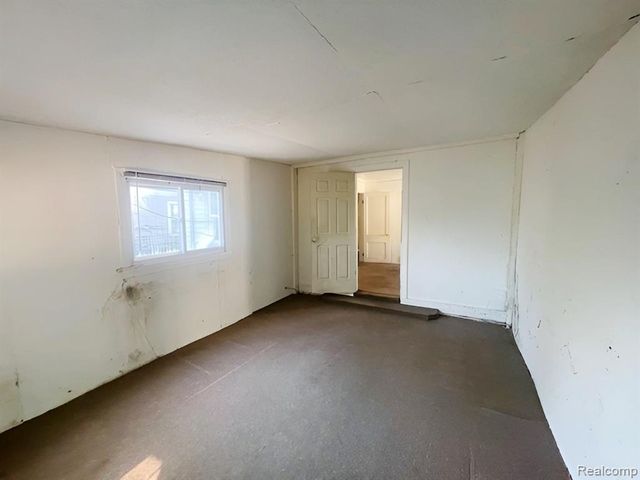 11380 Plainview Avenue, Detroit, MI 48228