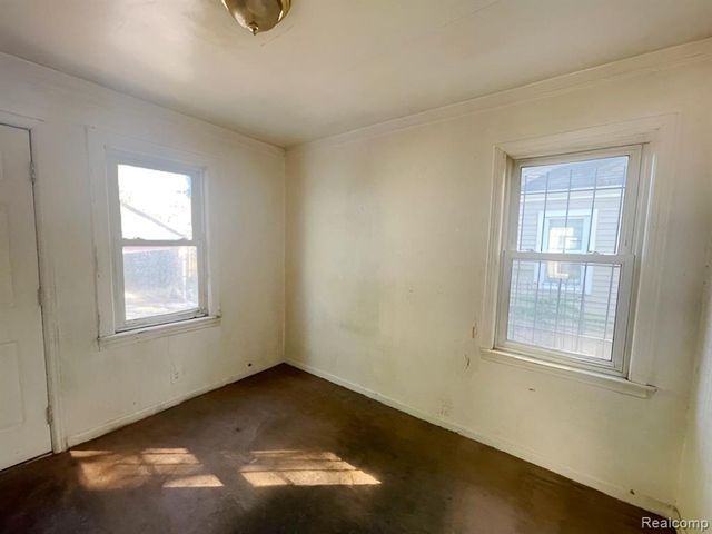 11380 Plainview Avenue, Detroit, MI 48228