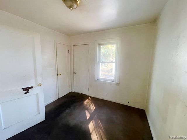 11380 Plainview Avenue, Detroit, MI 48228