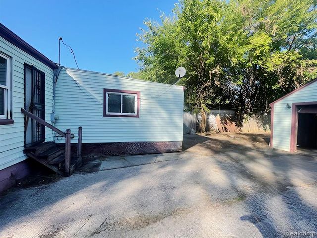 11380 Plainview Avenue, Detroit, MI 48228