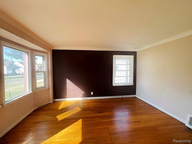 11380 Plainview Avenue, Detroit, MI 48228