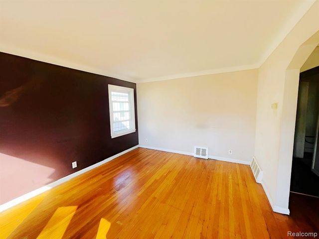 11380 Plainview Avenue, Detroit, MI 48228