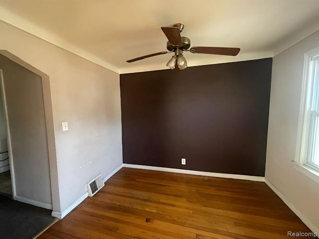 11380 Plainview Avenue, Detroit, MI 48228