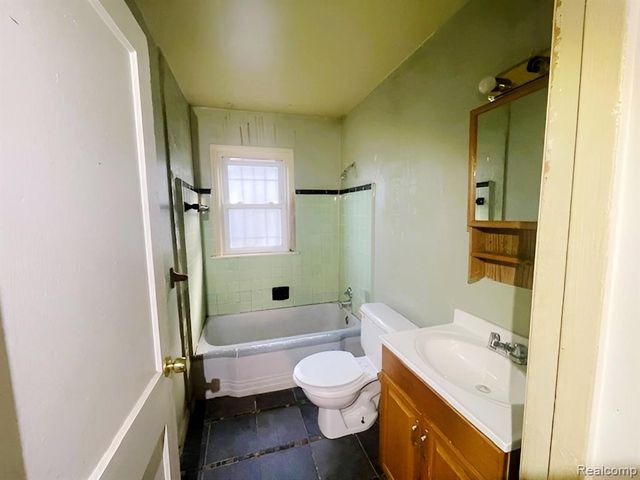 11380 Plainview Avenue, Detroit, MI 48228