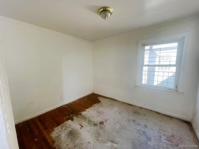 11380 Plainview Avenue, Detroit, MI 48228