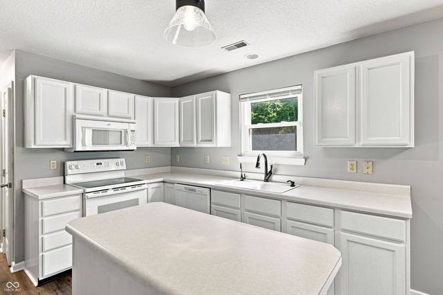 531 Danver Lane, Beech Grove, IN 46107