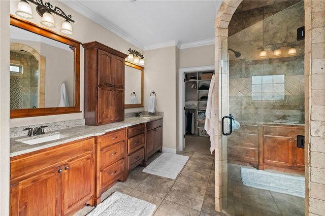 4911 E Sagely Lane, Fayetteville, AR 72703