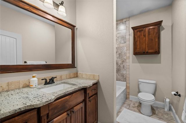 4911 E Sagely Lane, Fayetteville, AR 72703