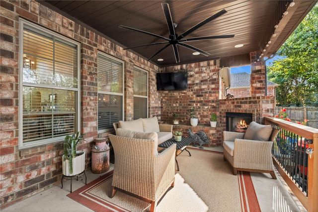 4911 E Sagely Lane, Fayetteville, AR 72703