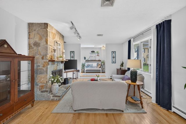 38 Sable Run Ln, Methuen, MA 01844