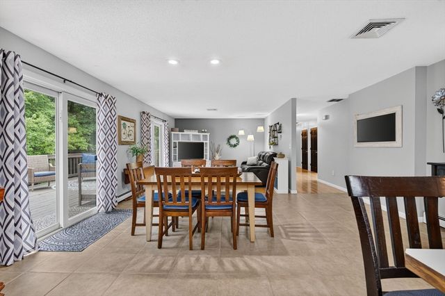 38 Sable Run Ln, Methuen, MA 01844