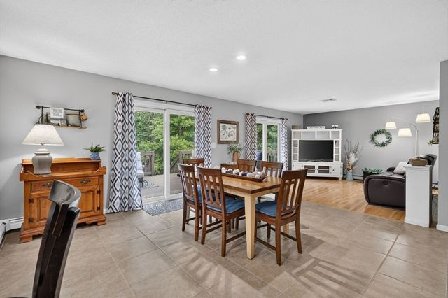 38 Sable Run Ln, Methuen, MA 01844