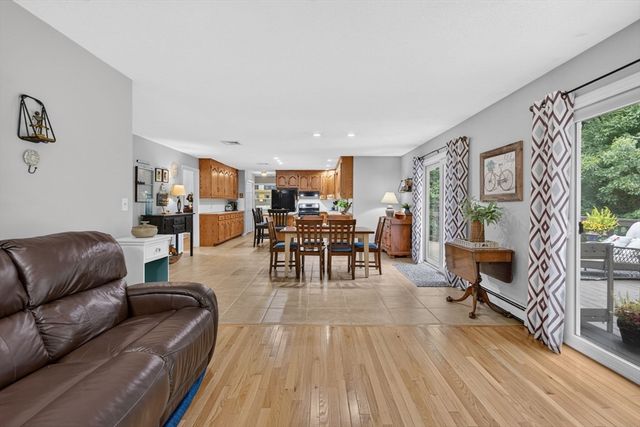 38 Sable Run Ln, Methuen, MA 01844