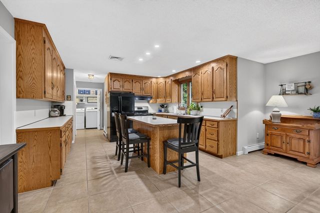 38 Sable Run Ln, Methuen, MA 01844