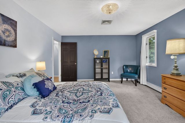 38 Sable Run Ln, Methuen, MA 01844