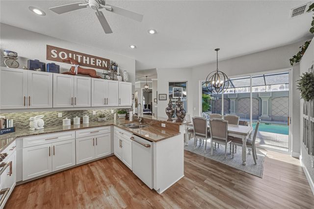 12422 WOODLANDS CIRCLE, Dade City, FL 33525