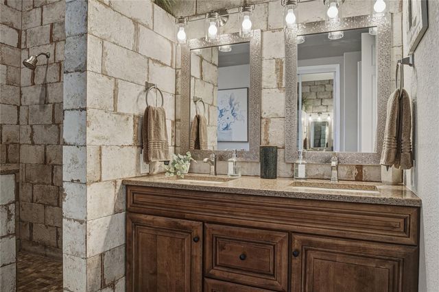 12422 WOODLANDS CIRCLE, Dade City, FL 33525