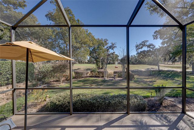 12422 WOODLANDS CIRCLE, Dade City, FL 33525