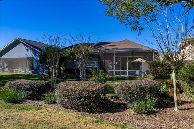 12422 WOODLANDS CIRCLE, Dade City, FL 33525