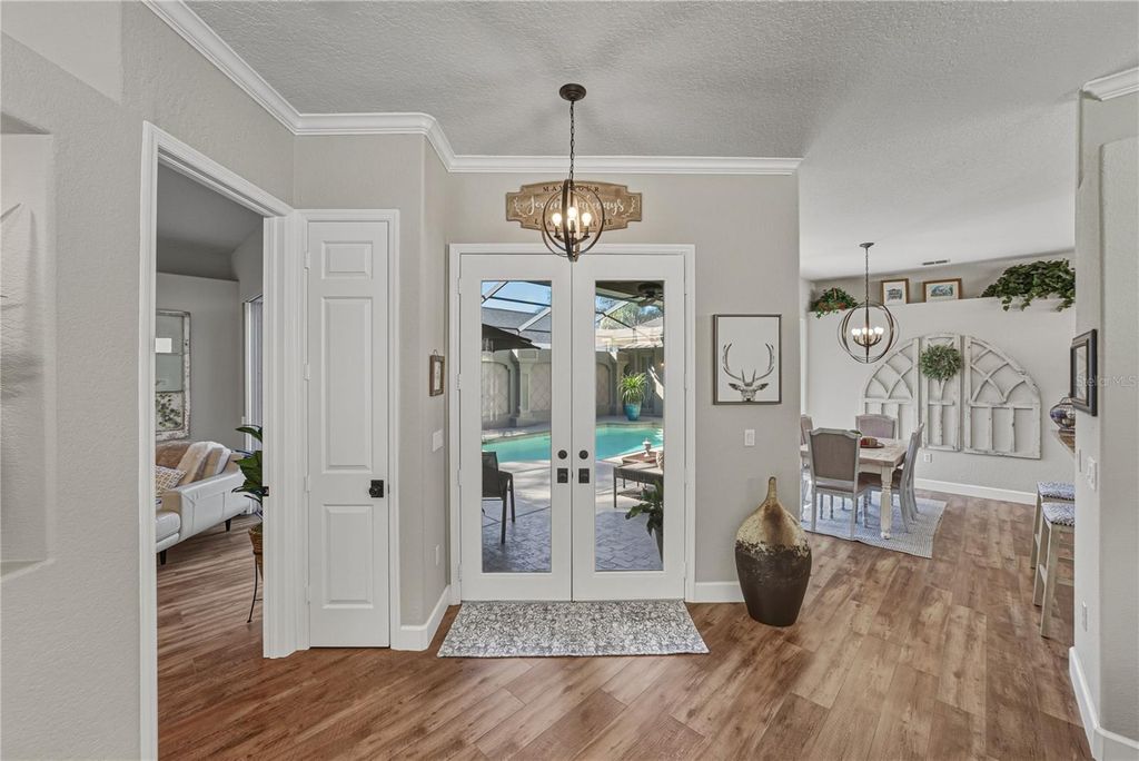 Image 11 of property listing at 12422 WOODLANDS CIRCLE, Dade City, FL 33525