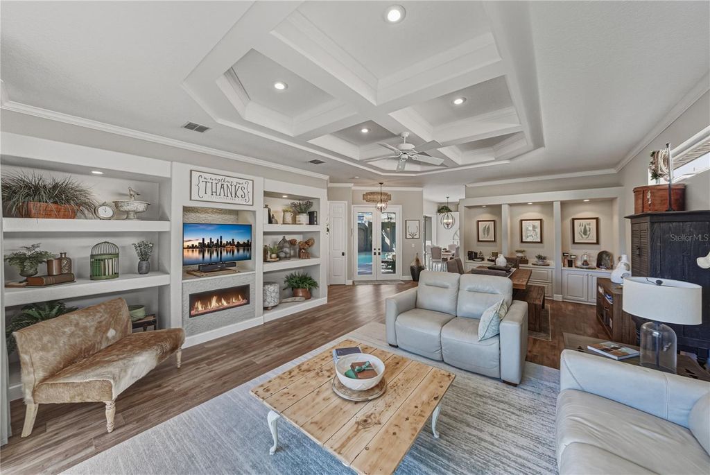 Image 17 of property listing at 12422 WOODLANDS CIRCLE, Dade City, FL 33525