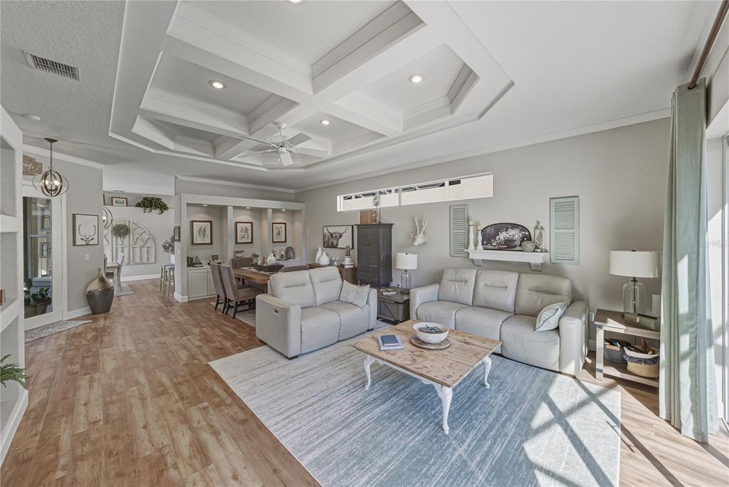 Image 18 of property listing at 12422 WOODLANDS CIRCLE, Dade City, FL 33525