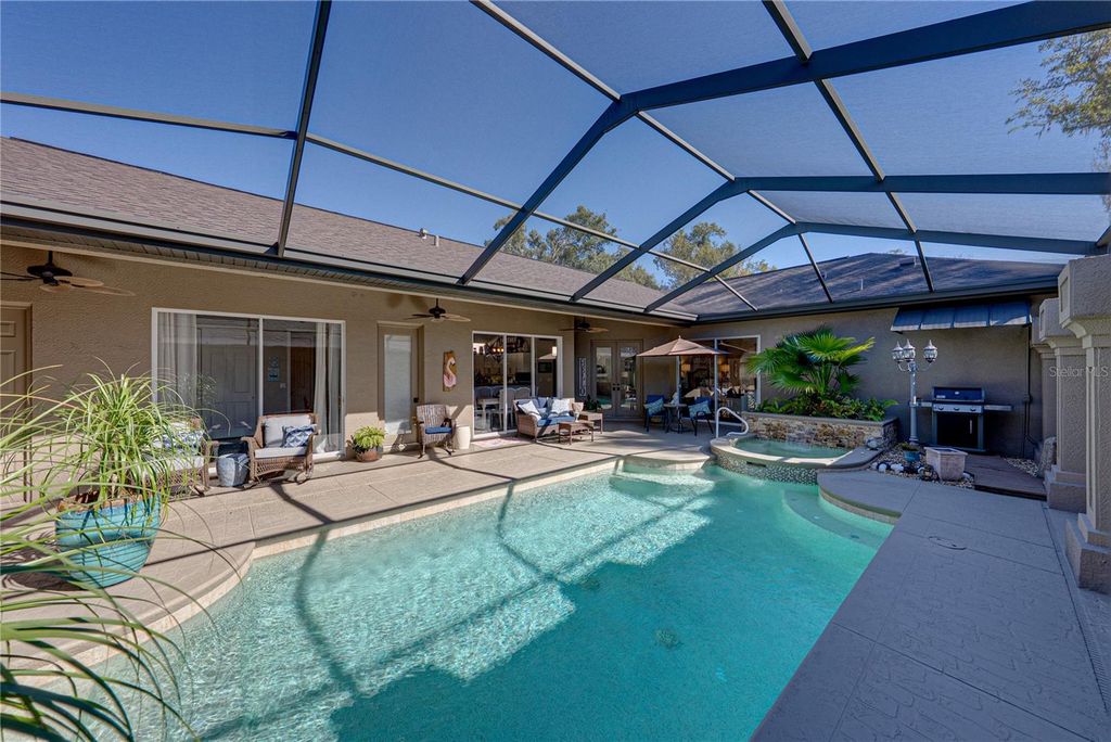 Image 56 of property listing at 12422 WOODLANDS CIRCLE, Dade City, FL 33525