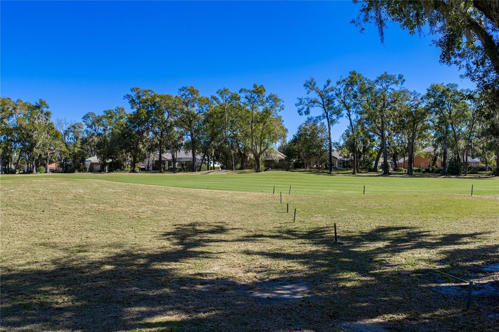 Image 70 of property listing at 12422 WOODLANDS CIRCLE, Dade City, FL 33525