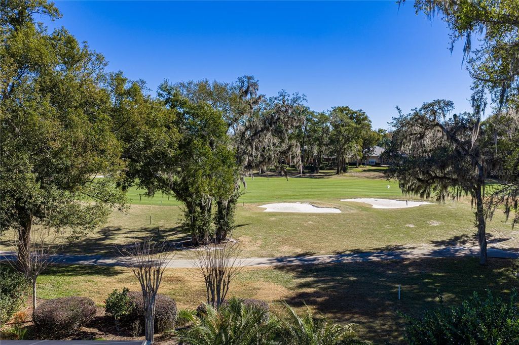 Image 72 of property listing at 12422 WOODLANDS CIRCLE, Dade City, FL 33525