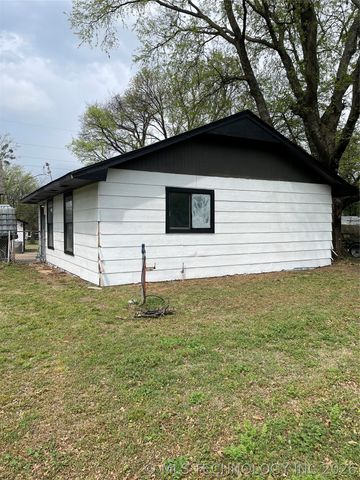 1501 E Cherokee Street, Wagoner, OK 74467