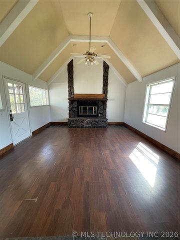 1501 E Cherokee Street, Wagoner, OK 74467