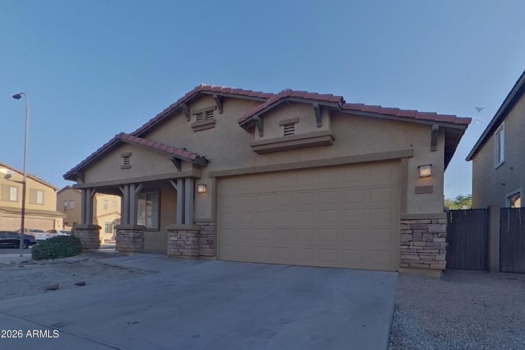7022 W CARSON Road, Laveen, AZ 85339