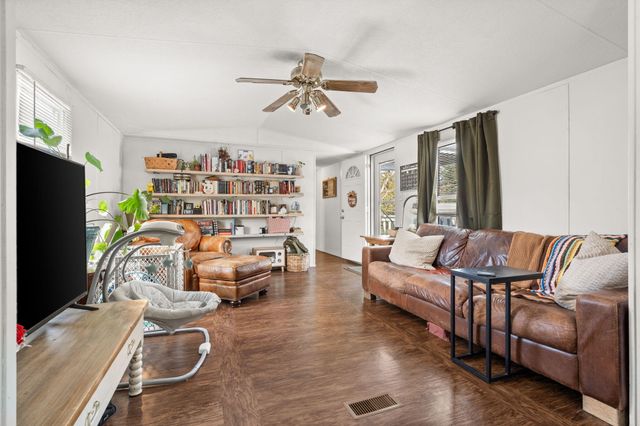 79 Mulberry Drive, Galena, MO 65656