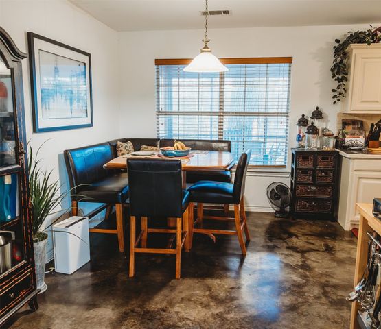 6078 E Line Road, Whitewright, TX 75491