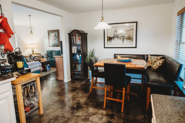 6078 E Line Road, Whitewright, TX 75491