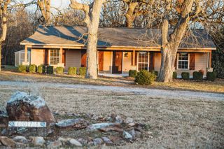 6078 E Line Road, Whitewright, TX 75491