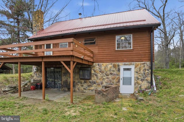 412 HIDEAWAY LN, Berkeley Springs, WV 25411