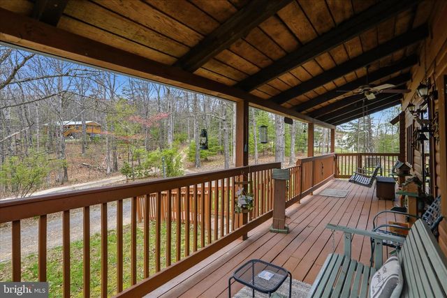 412 HIDEAWAY LN, Berkeley Springs, WV 25411