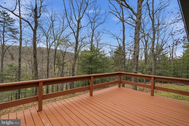 412 HIDEAWAY LN, Berkeley Springs, WV 25411