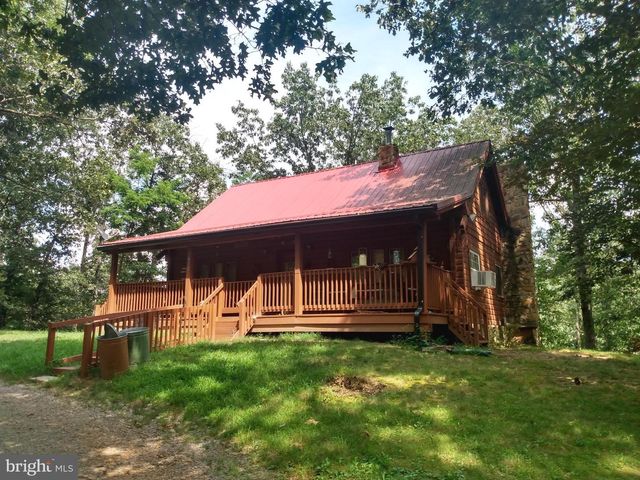412 HIDEAWAY LN, Berkeley Springs, WV 25411