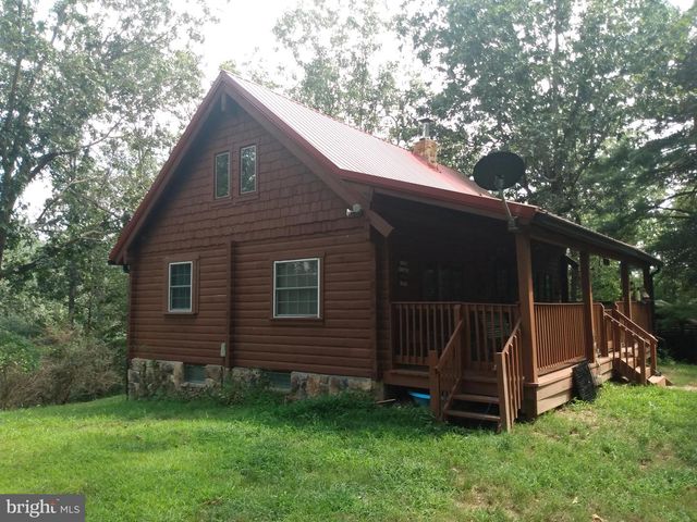 412 HIDEAWAY LN, Berkeley Springs, WV 25411