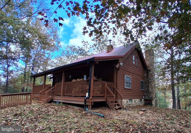 412 HIDEAWAY LN, Berkeley Springs, WV 25411