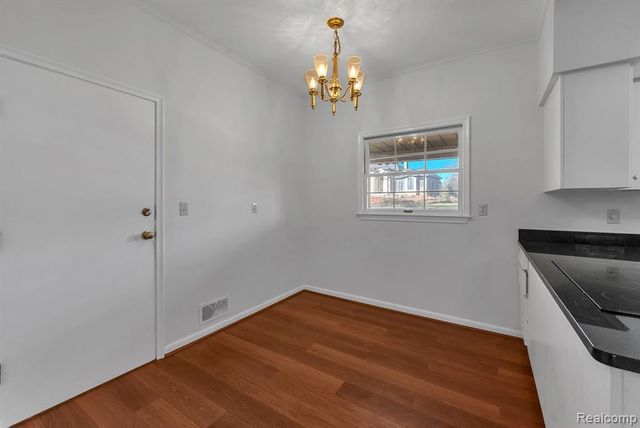 4265 Pine Tree Trail, Bloomfield Hills, MI 48302