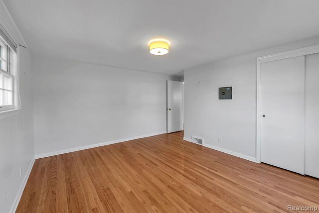 4265 Pine Tree Trail, Bloomfield Hills, MI 48302