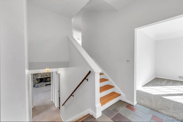 4265 Pine Tree Trail, Bloomfield Hills, MI 48302