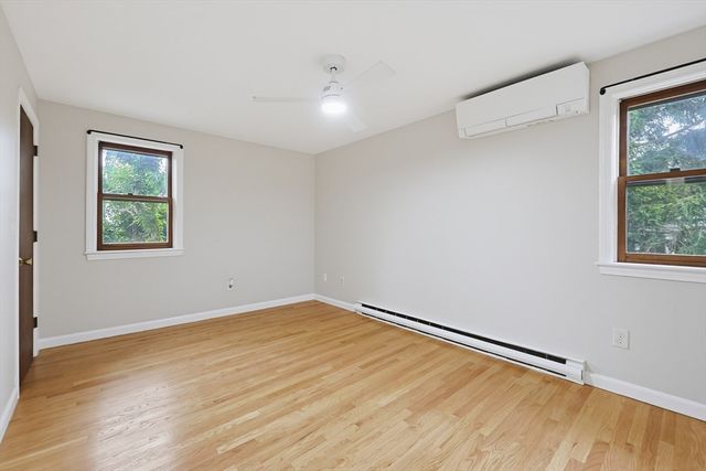 708 Rocky Hill Rd, Plymouth, MA 02360